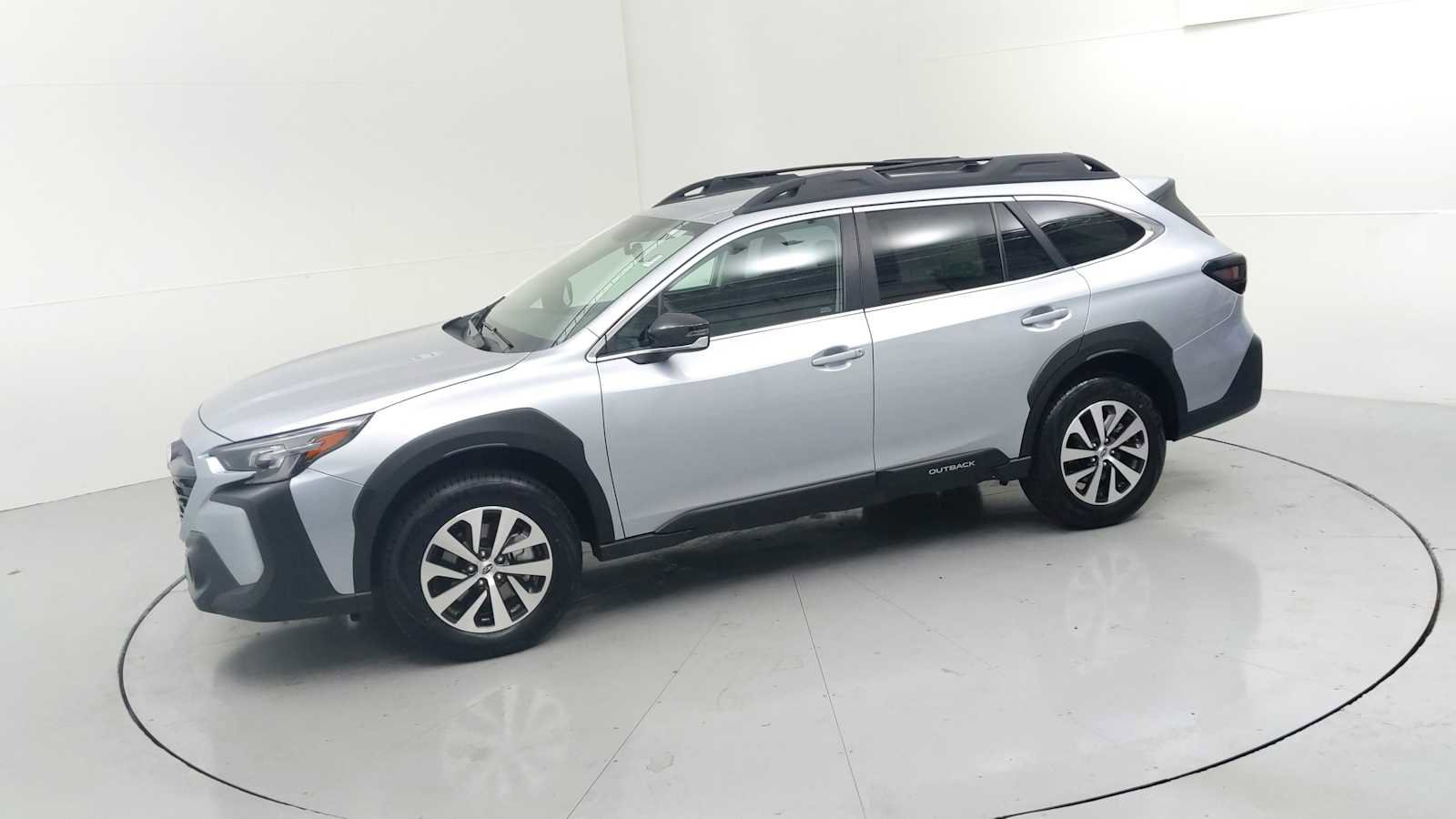 Certified 2025 Subaru Outback Premium AWD/4WD image 5