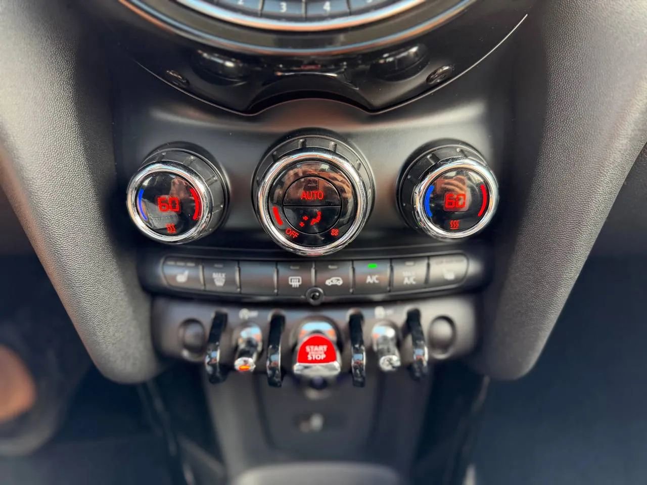 Used 2019 MINI Cooper 2-Door Hardtop image 40