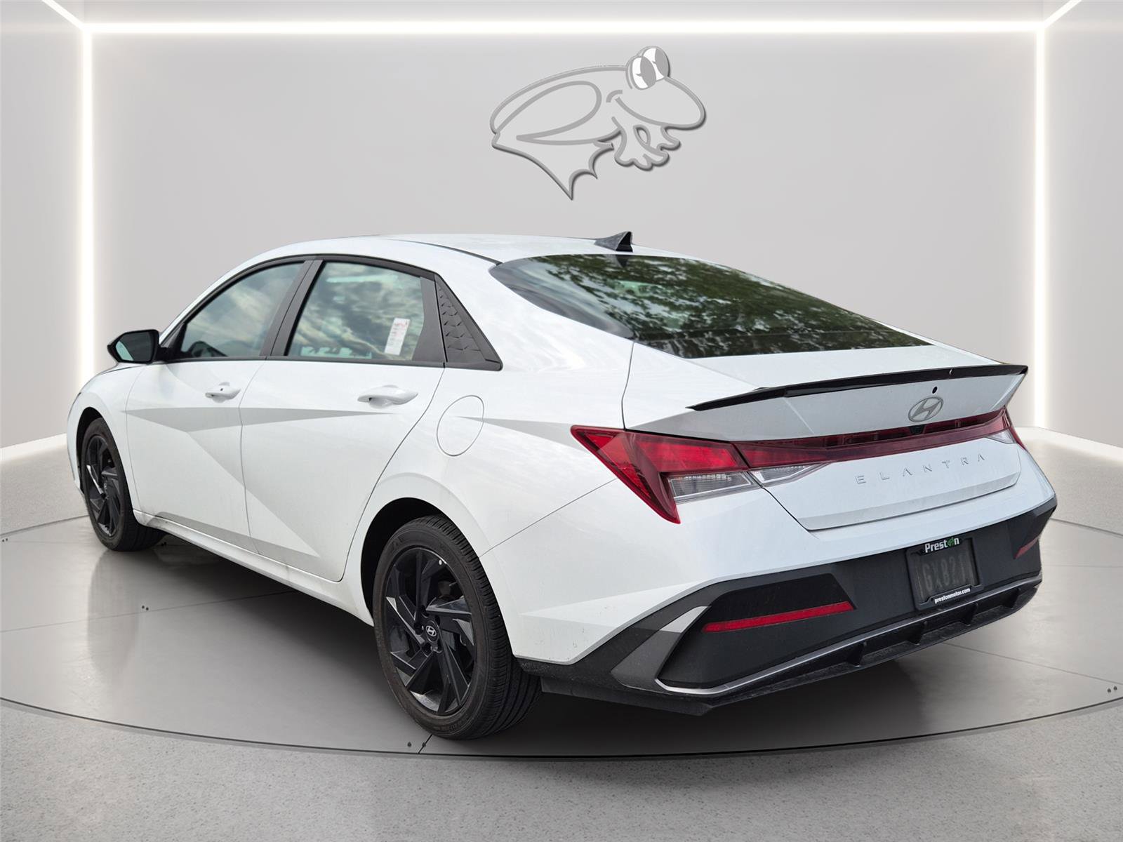 Used 2026 Hyundai Elantra Sport FWD image 3