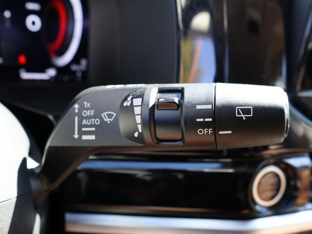 Used 2024 Nissan Pathfinder Platinum w/ Cargo Package image 53