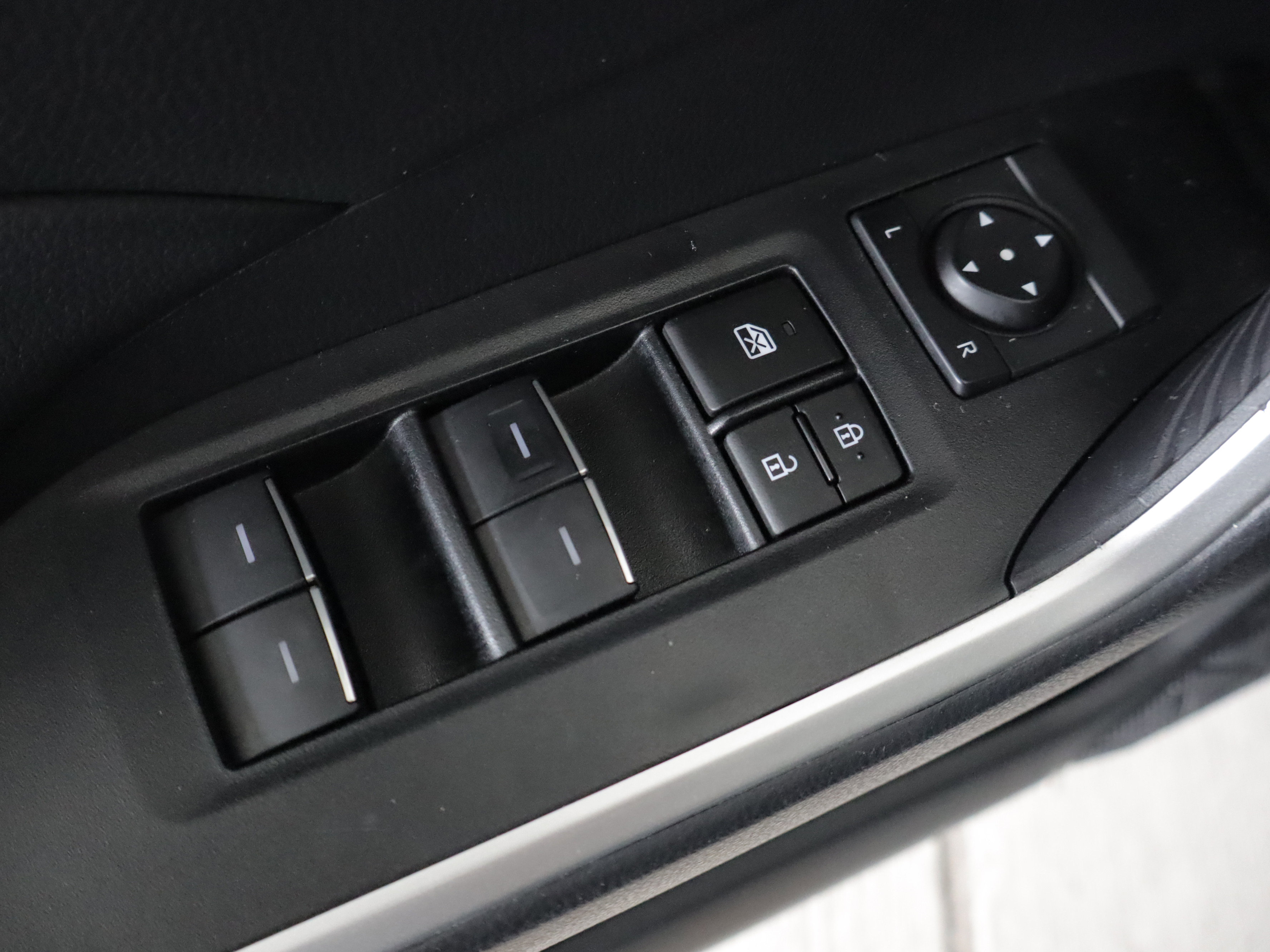 Used 2024 Toyota RAV4 SE w/ Weather Package AWD/4WD image 11