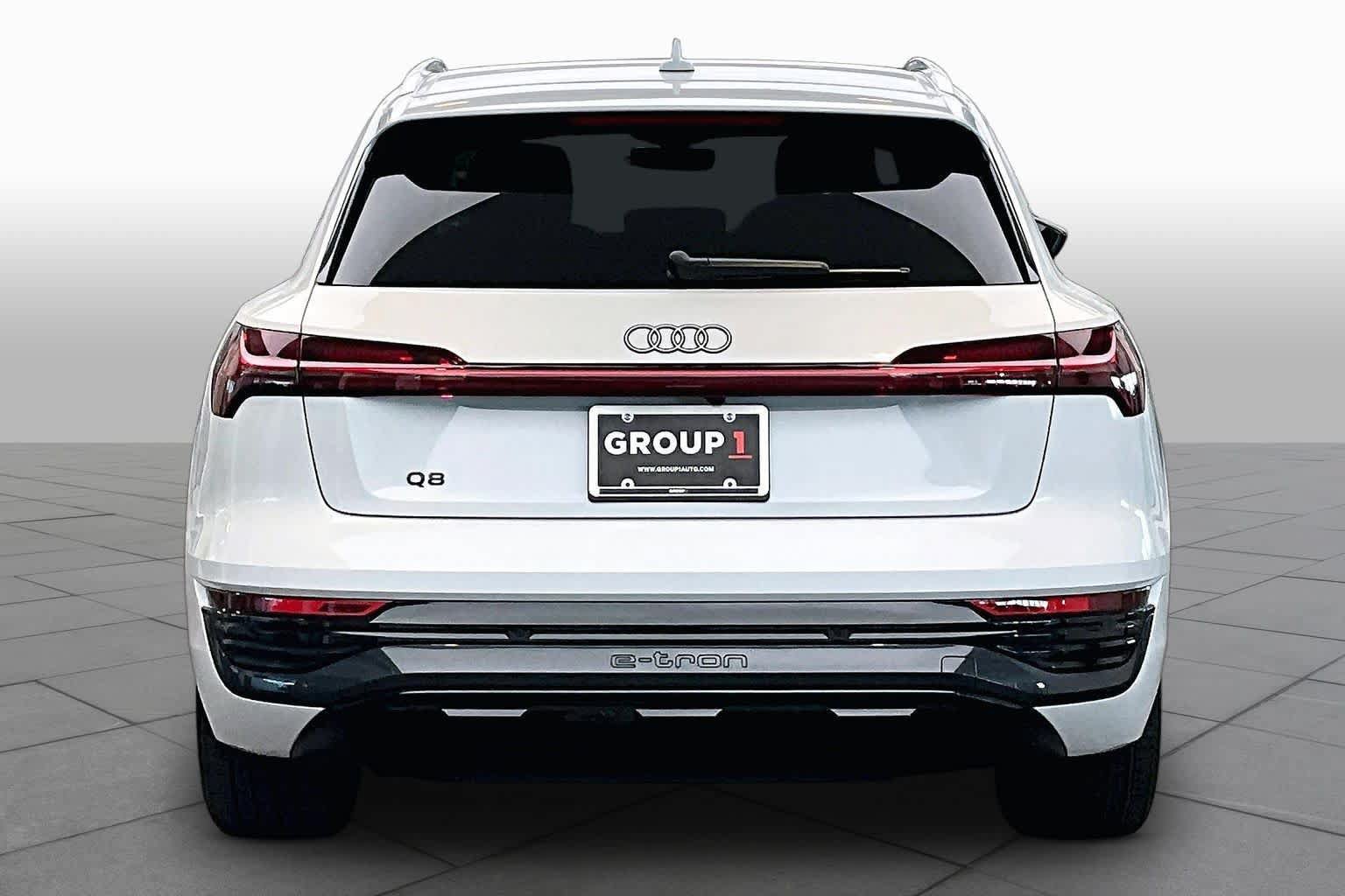 Used 2024 Audi Q8 e-tron Premium Plus w/ Premium Plus Package AWD/4WD image 3