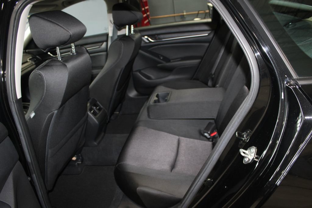Used 2020 Honda Accord EX image 19