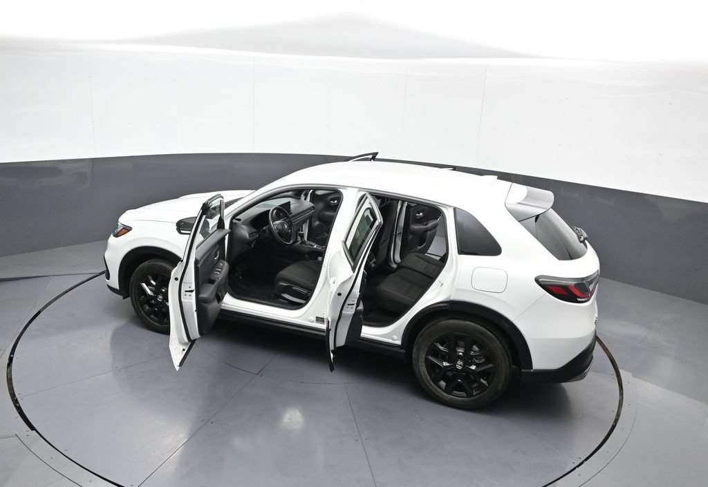 Certified 2025 Honda HR-V Sport image 42