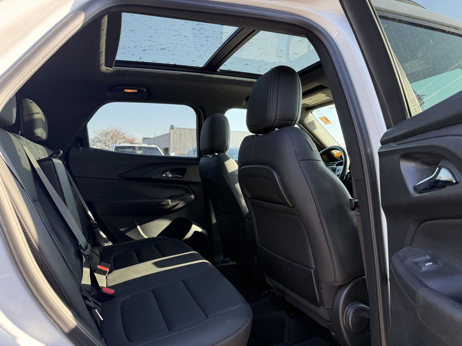 Used 2021 Chevrolet TrailBlazer ACTIV w/ Sun and Liftgate Package AWD/4WD image 11