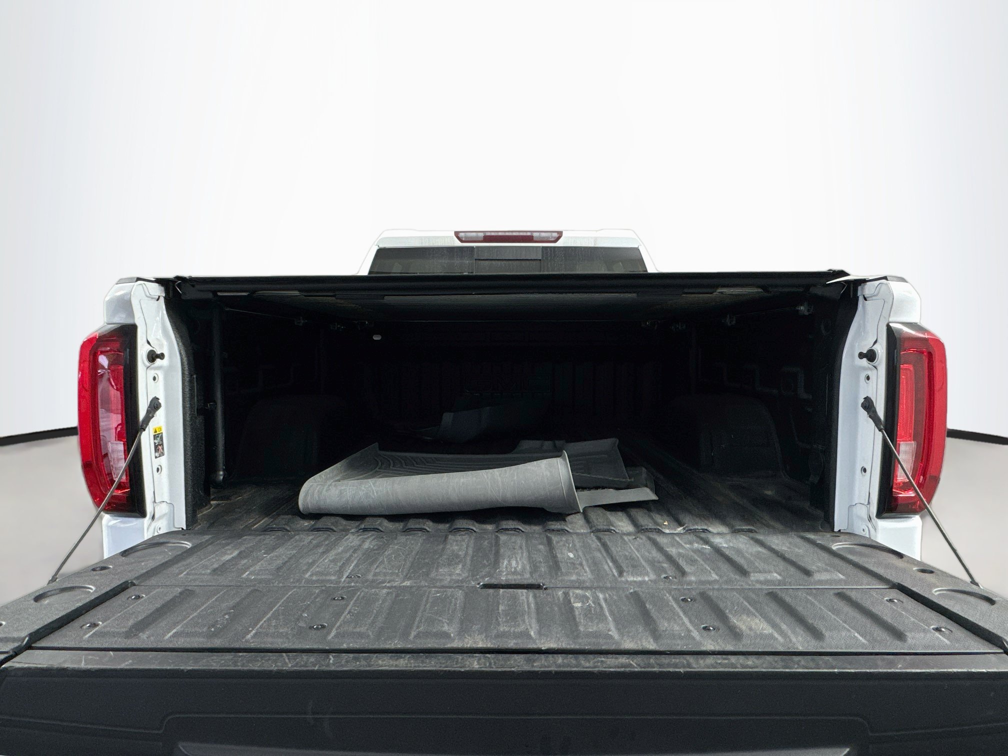 Used 2020 GMC Sierra 1500 SLT w/ SLT Premium Plus Package RWD image 28