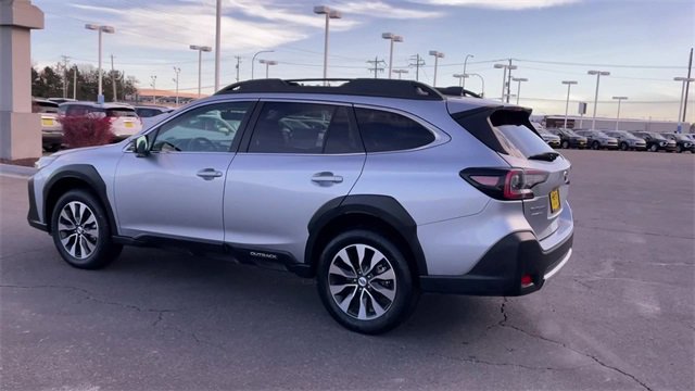 Used 2024 Subaru Outback Limited image 7