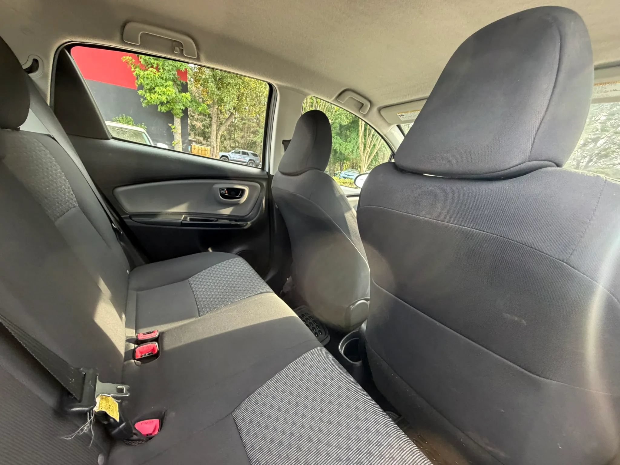 Used 2016 Toyota Yaris L FWD image 20