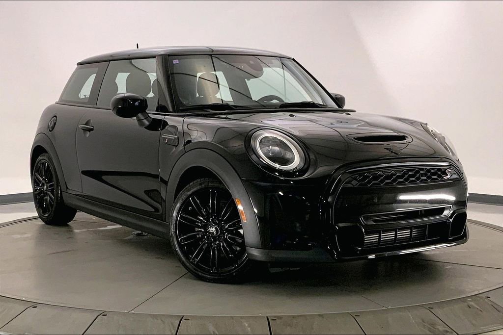 Certified 2024 MINI Cooper S w/ Signature Upholstery Package image 32