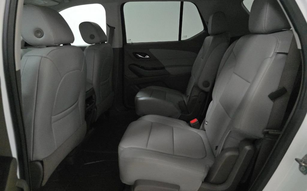 Used 2020 Chevrolet Traverse Premier w/ LPO, Floor Liner Package FWD image 11