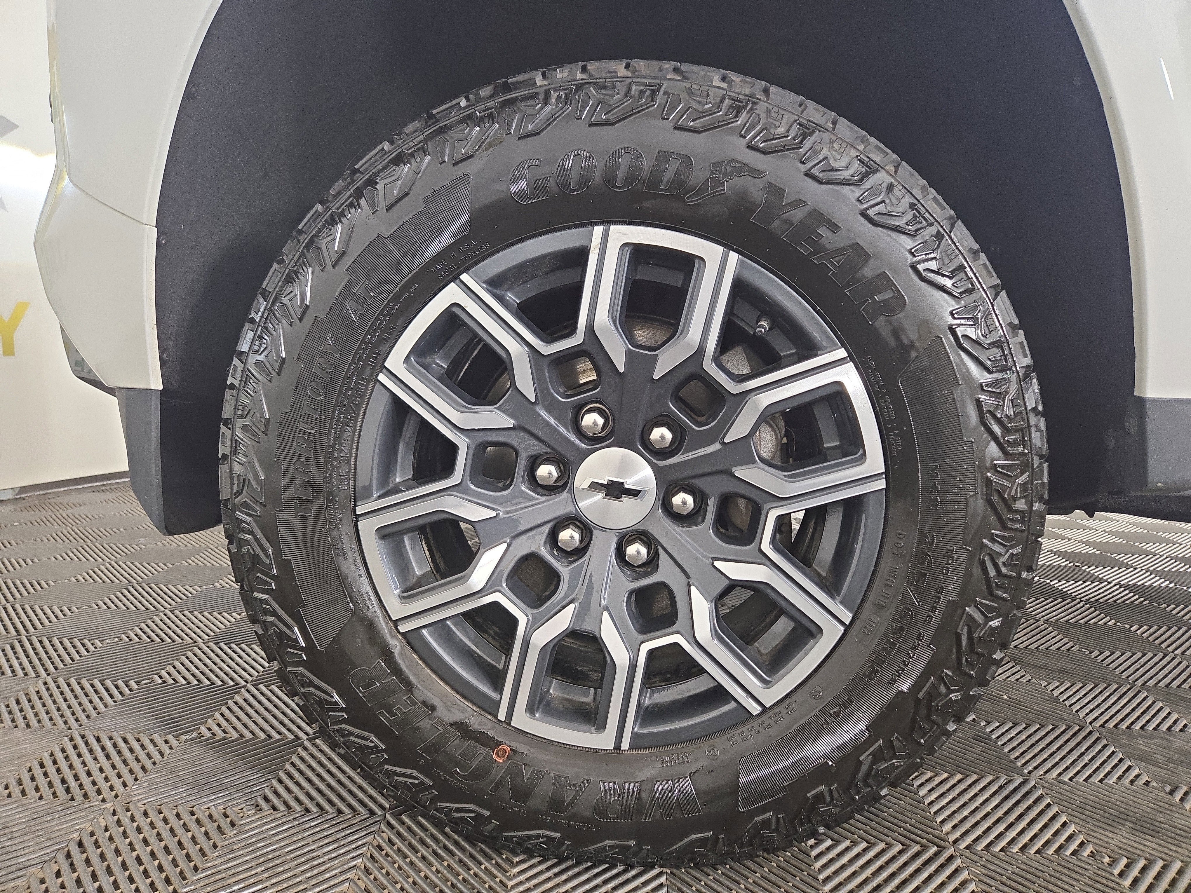 Certified 2024 Chevrolet Colorado Z71 w/ Z71 Convenience Package 2 image 33