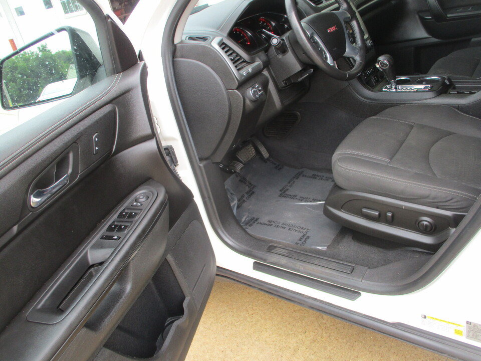 Used 2015 GMC Acadia SLE AWD/4WD image 9