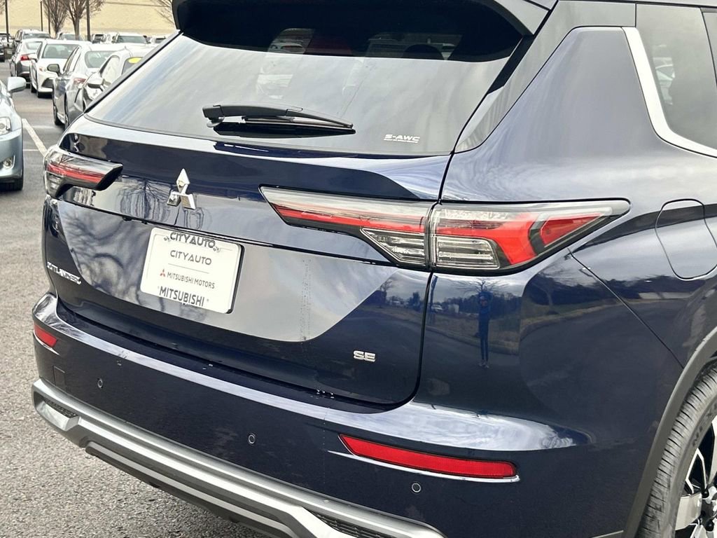 New 2026 Mitsubishi Outlander SE AWD/4WD image 10