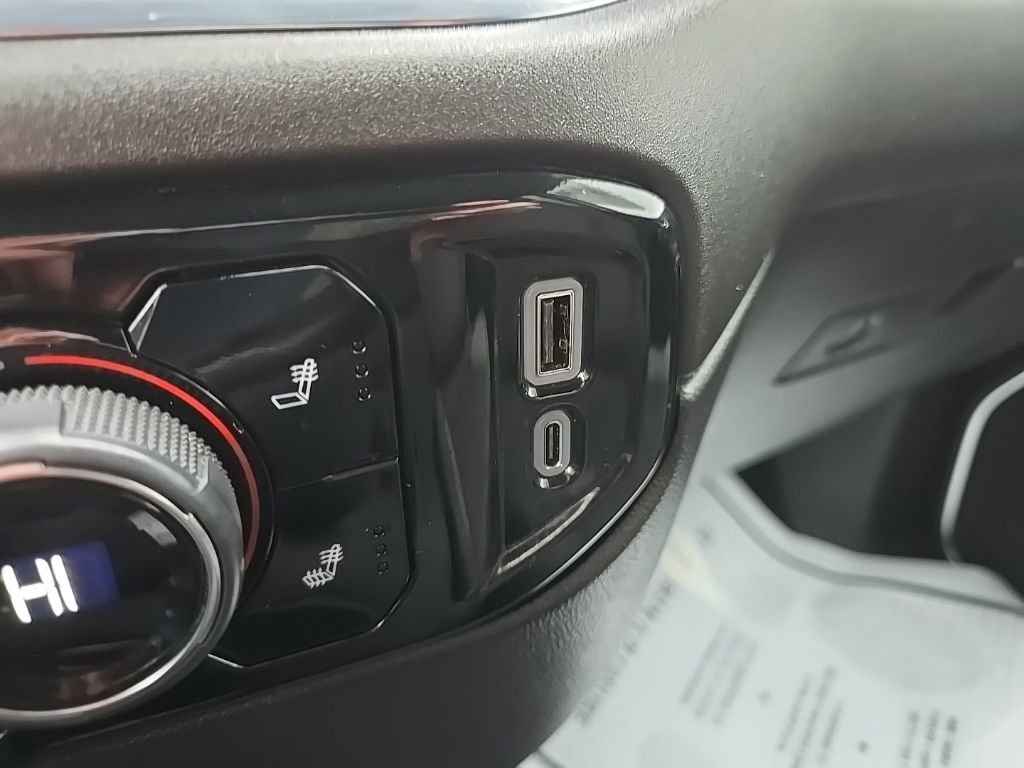 Used 2025 Chevrolet Silverado 1500 LT image 69