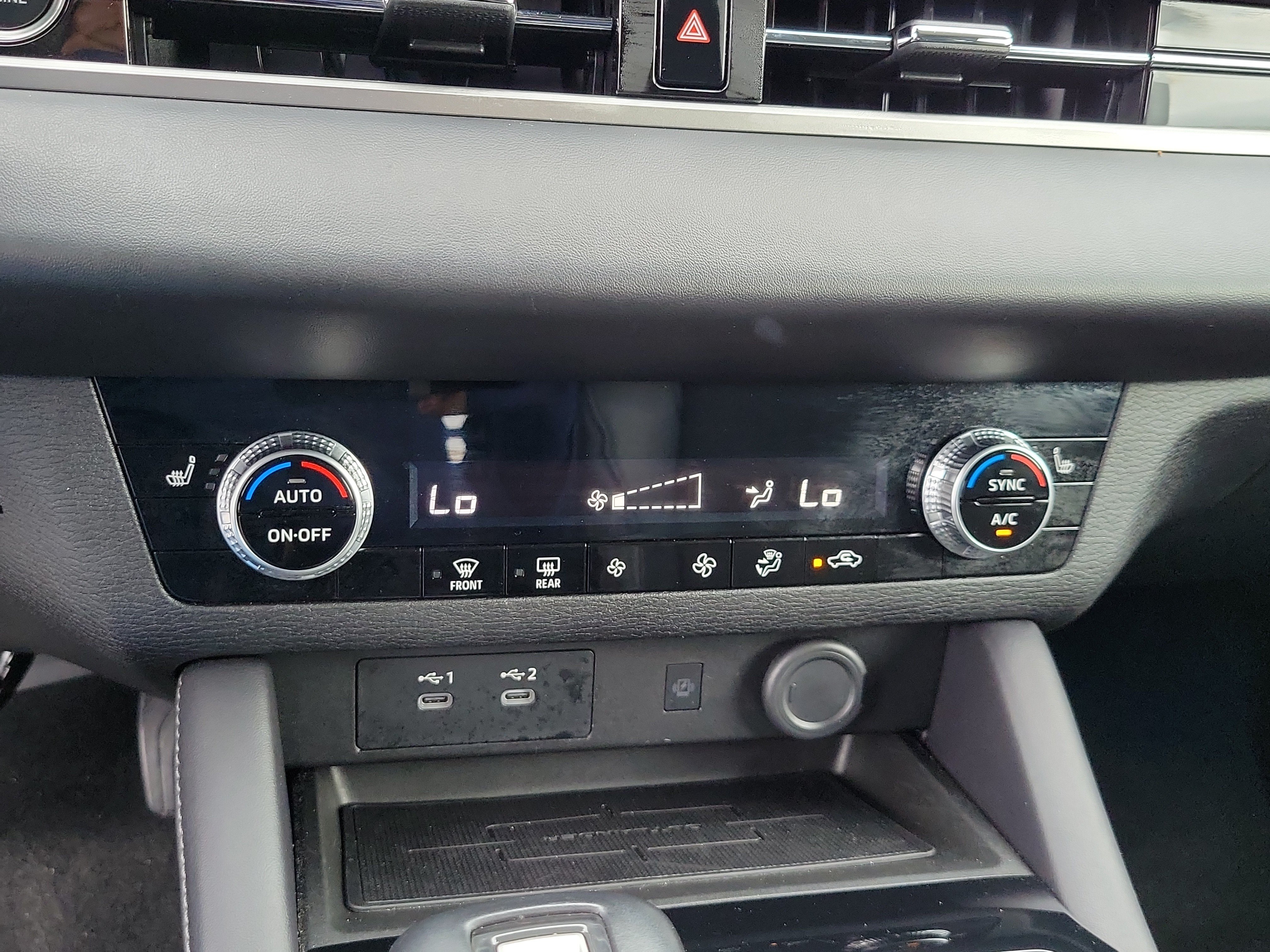 Used 2025 Mitsubishi Outlander SE FWD image 24
