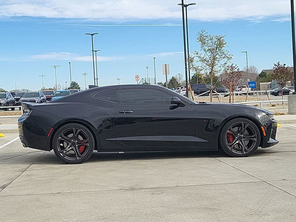 Used 2017 Chevrolet Camaro SS image 9