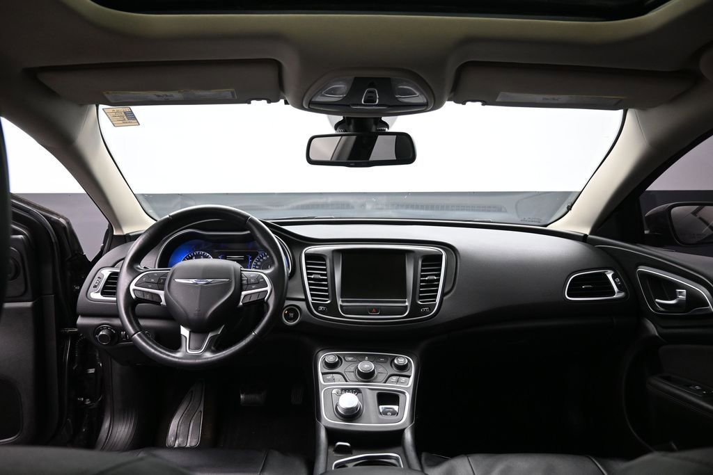 Used 2016 Chrysler 200 Limited w/ Anniversary Edition FWD image 25