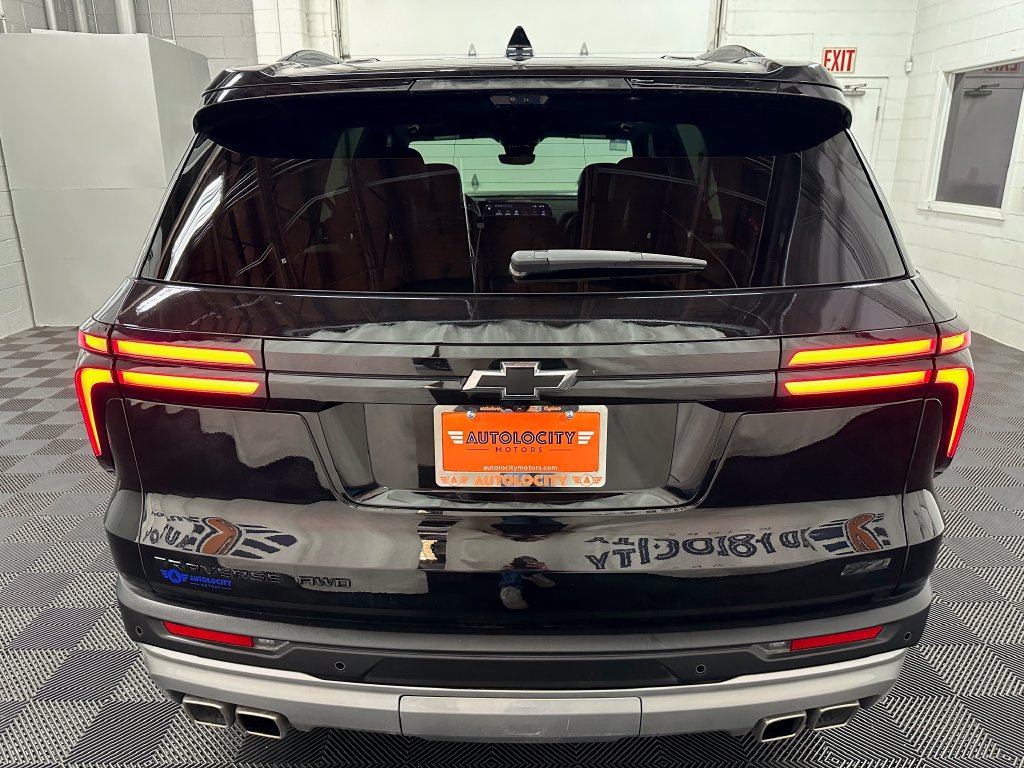 Used 2025 Chevrolet Traverse Z71 w/ Enhanced Driving Package AWD/4WD image 8