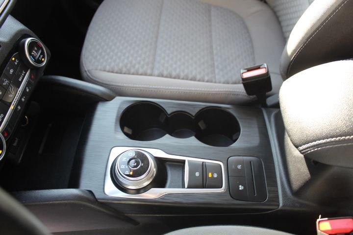 Used 2021 Ford Escape SE w/ SE Sport Appearance Package image 24