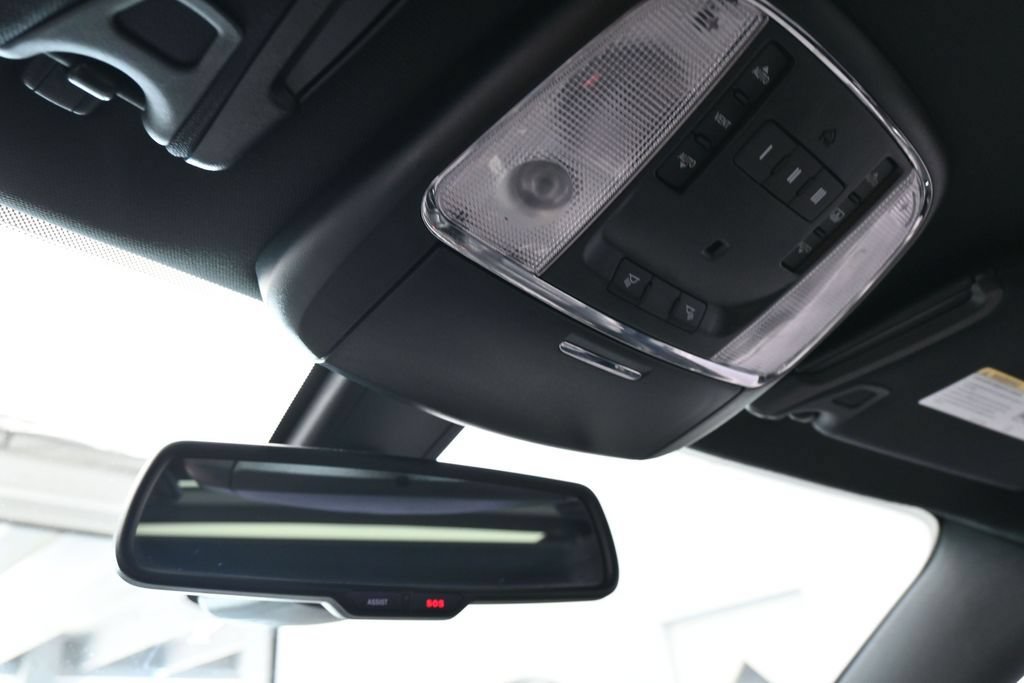 Used 2018 Chrysler 300 S w/ 300S Premium Group RWD image 24