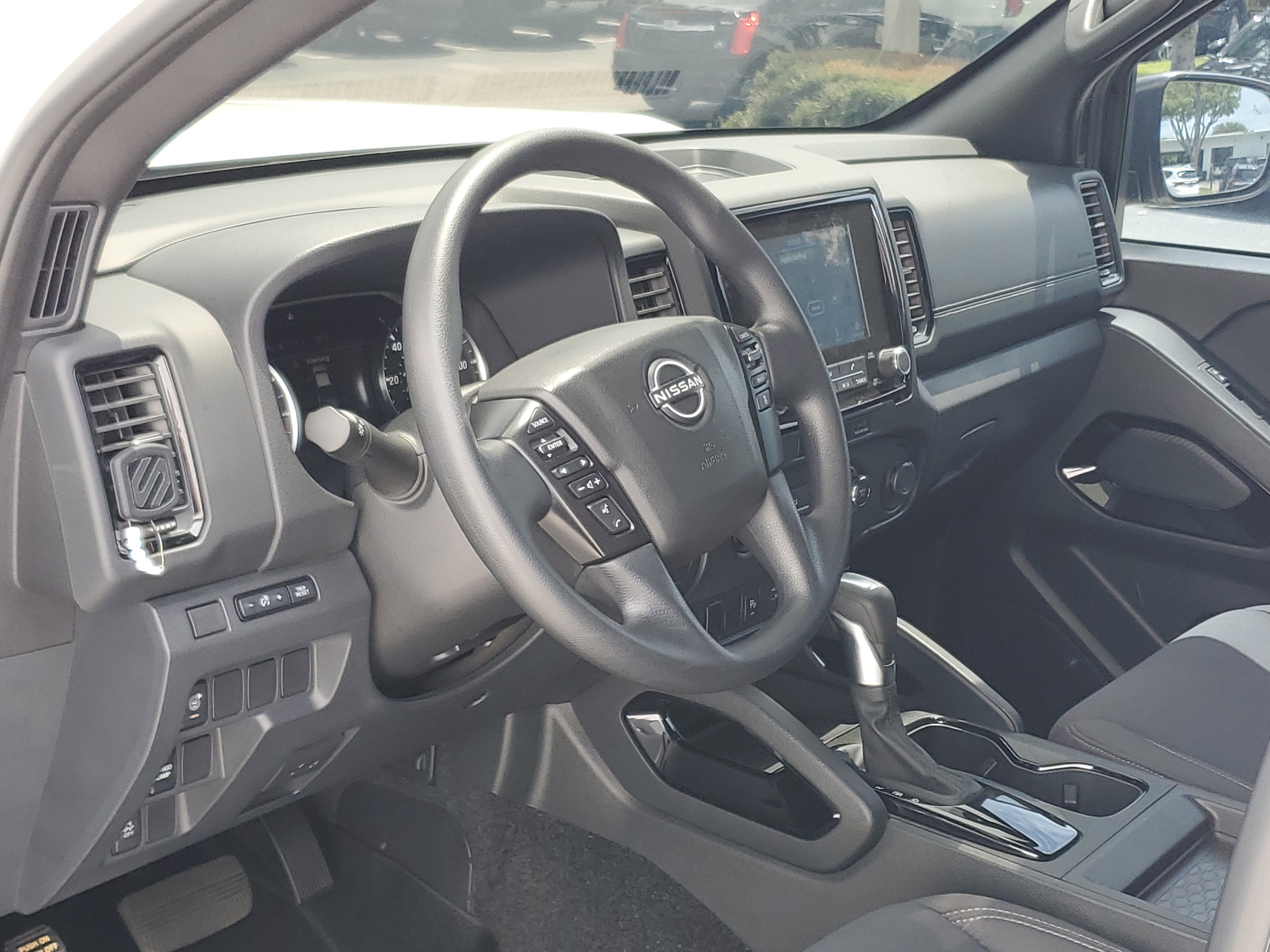Used 2023 Nissan Frontier SV w/ Midnight Edition Package RWD image 10