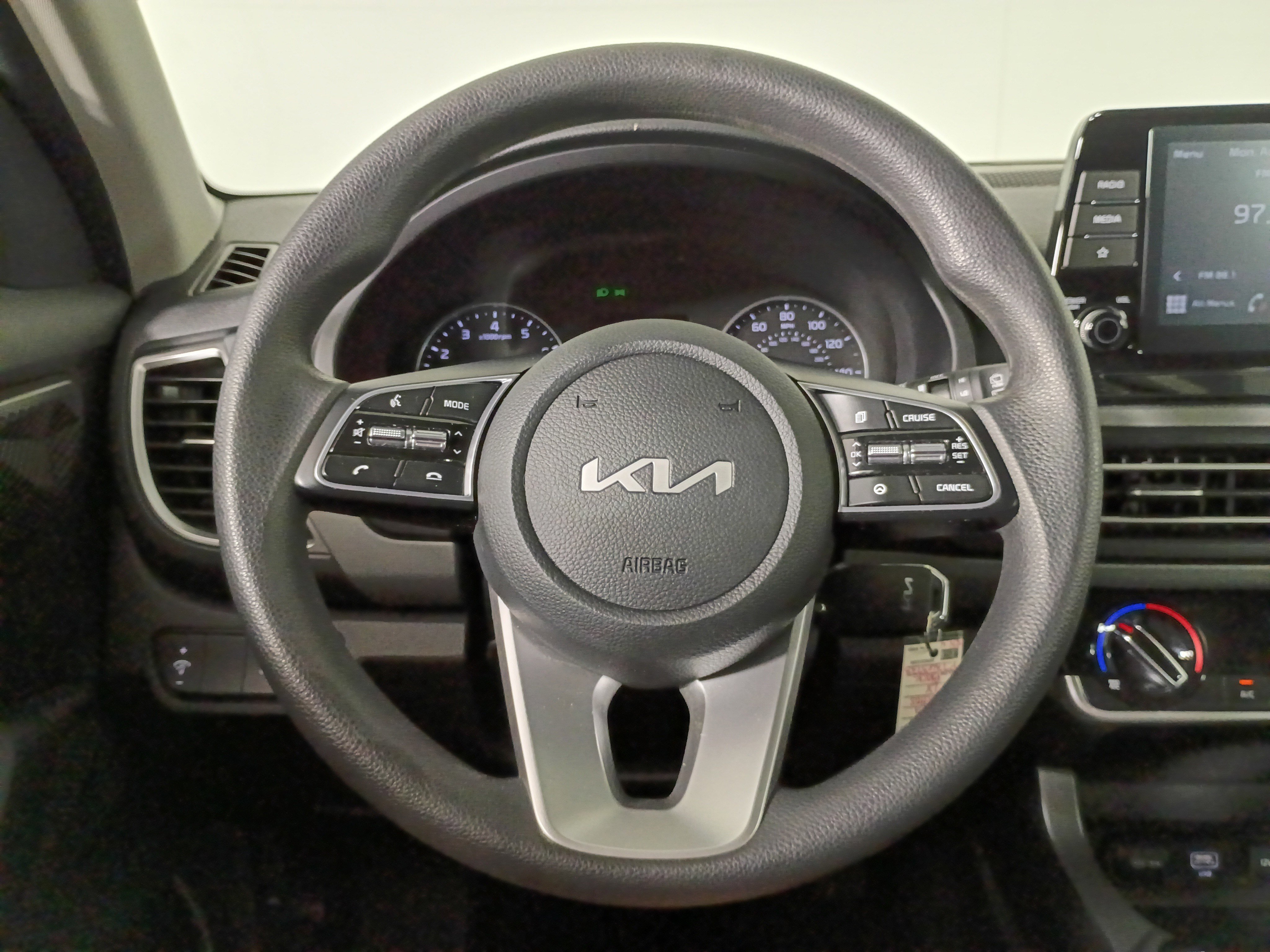 Certified 2023 Kia Seltos LX image 20