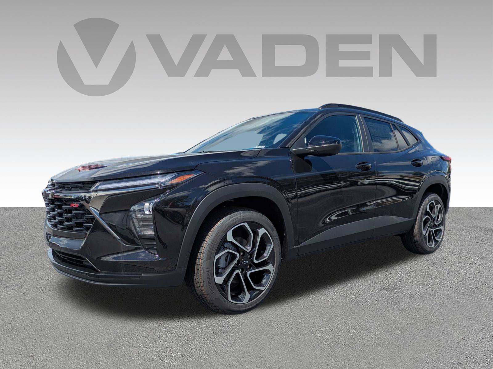 New 2026 Chevrolet Trax RS w/ Driver Confidence Package FWD image 2