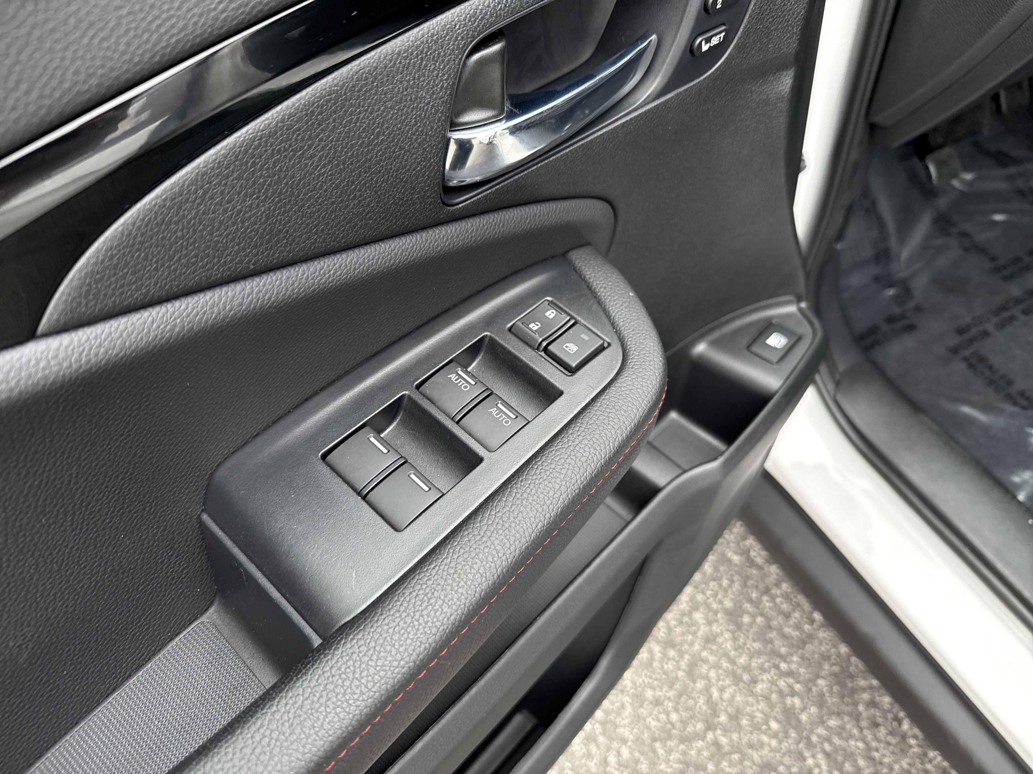 Used 2025 Honda Ridgeline Black Edition image 15