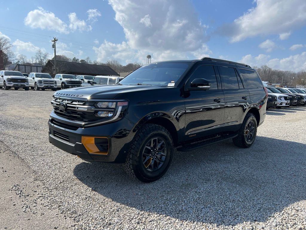 Used 2025 Ford Expedition Tremor image 4