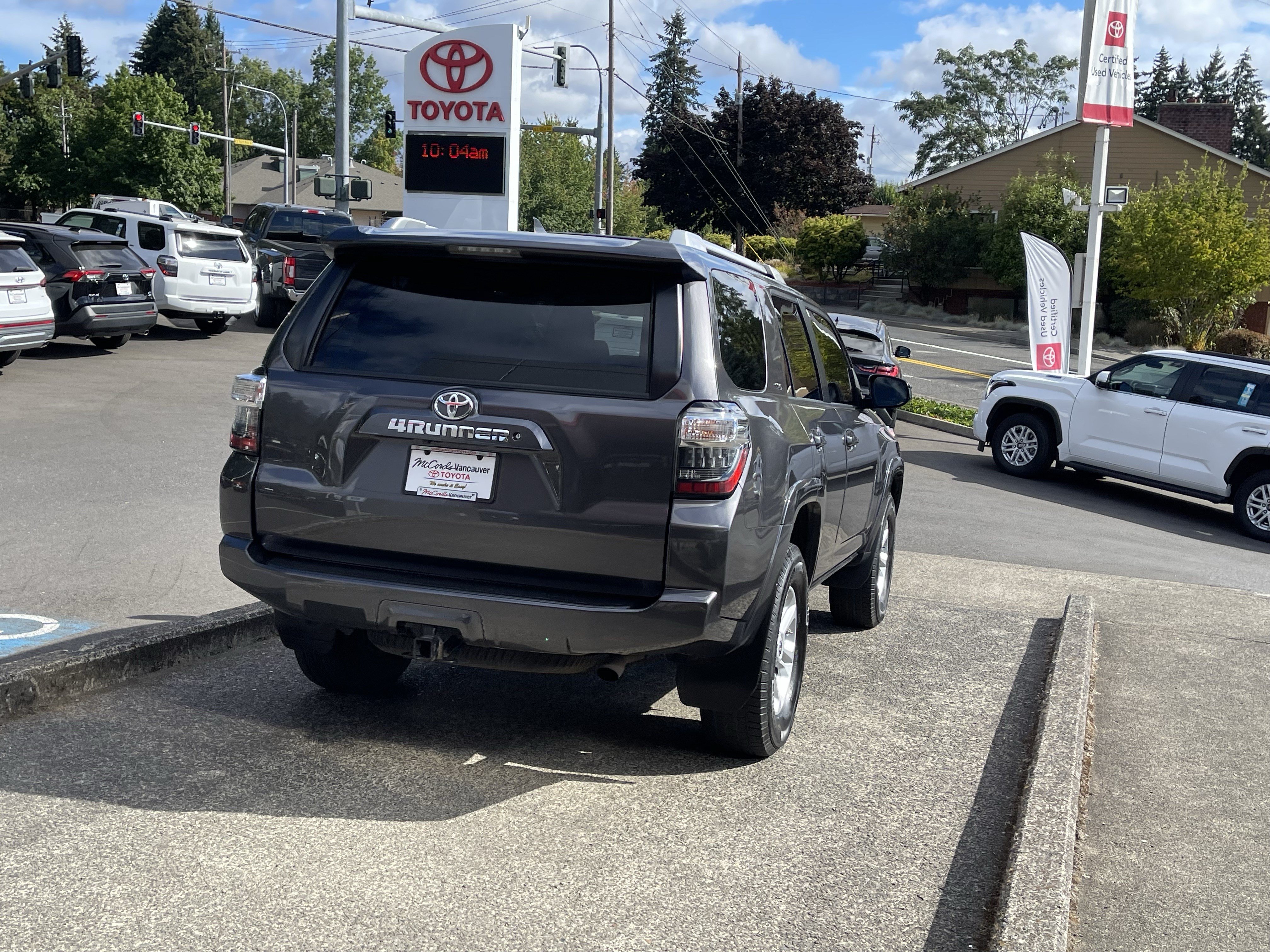 Certified 2017 Toyota 4Runner SR5 AWD/4WD image 6