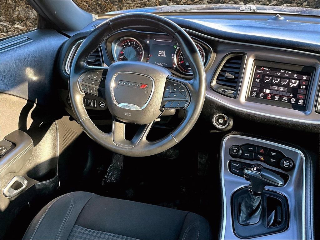 Used 2019 Dodge Challenger SXT w/ Driver Convenience Group image 5