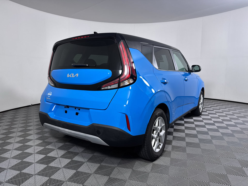 Used 2023 Kia Soul S FWD image 18