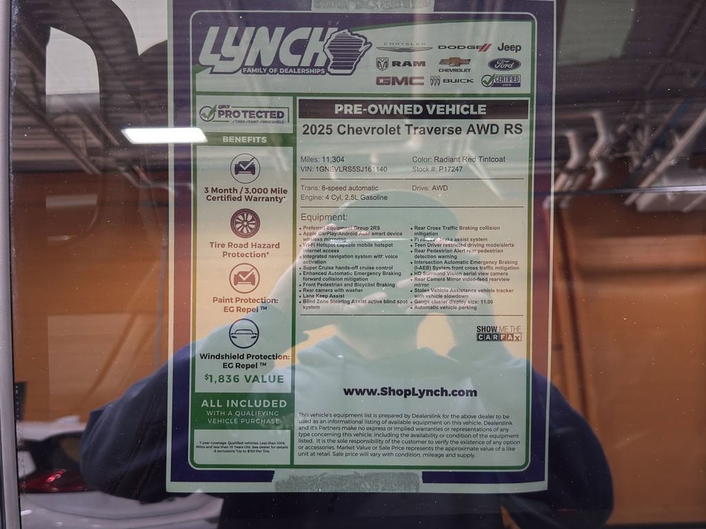 Used 2025 Chevrolet Traverse RS image 42