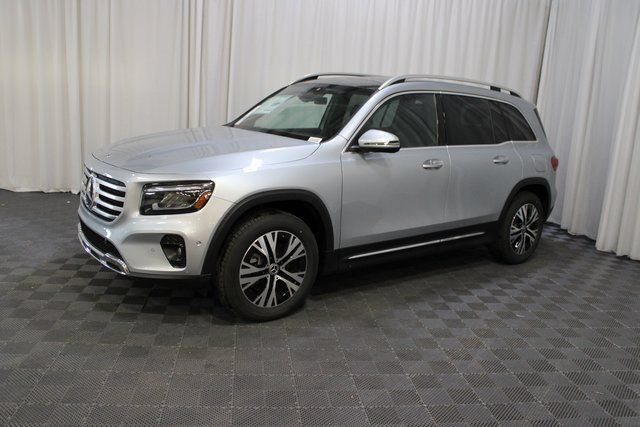 New 2026 Mercedes-Benz GLB 250 4MATIC image 3