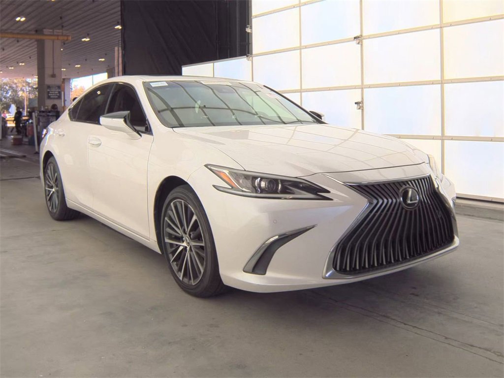 Used 2020 Lexus ES 350 Luxury w/ Accessory Package 2 image 5
