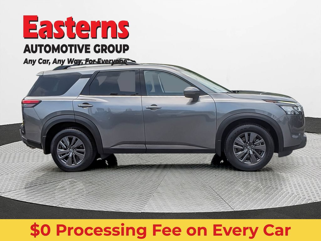 Used 2022 Nissan Pathfinder SV AWD/4WD image 7