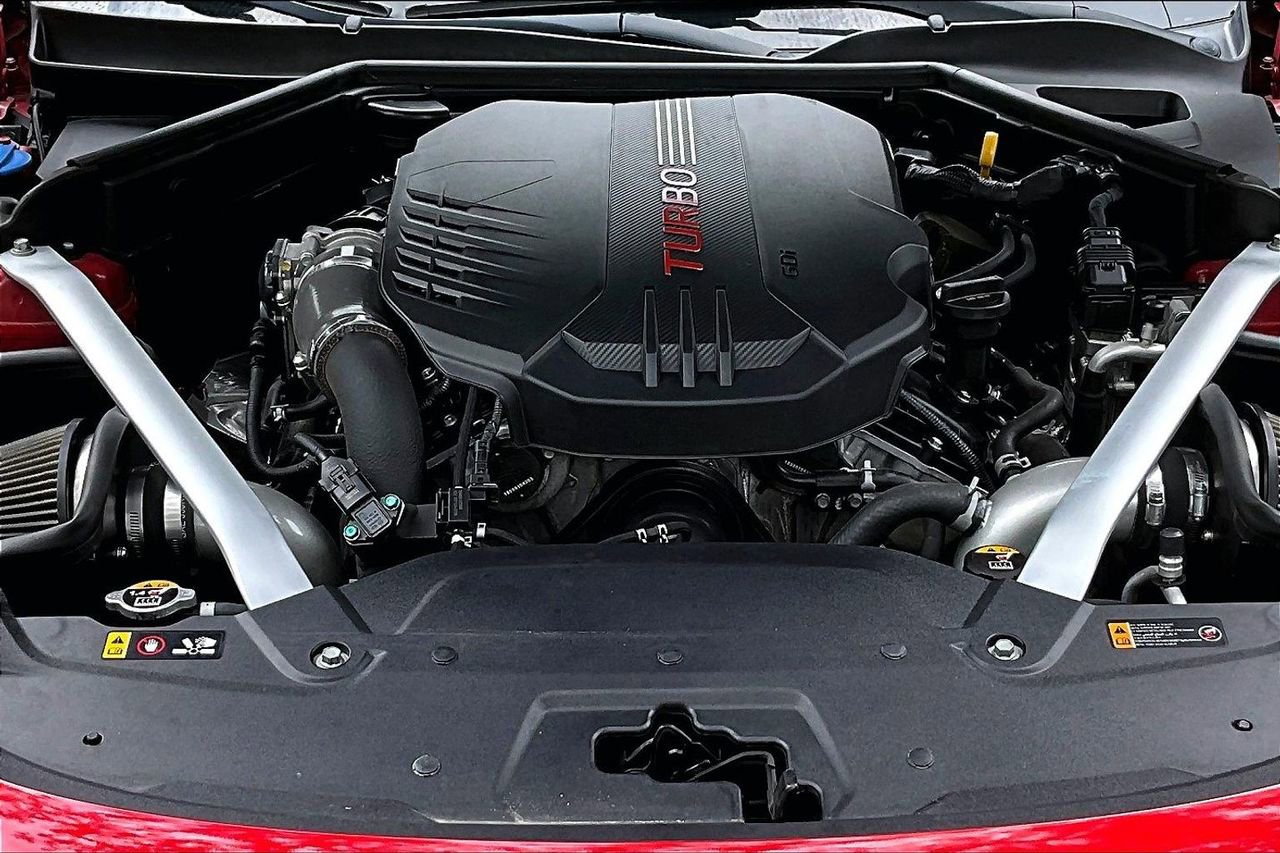 Used 2018 Kia Stinger GT RWD image 31