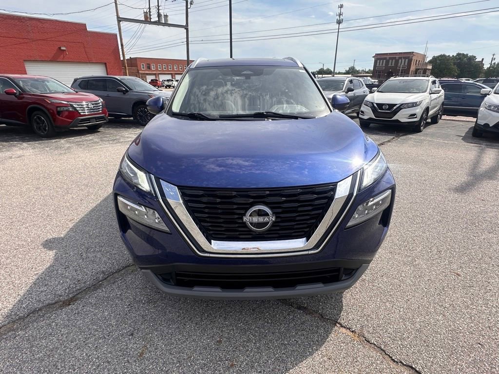 Used 2022 Nissan Rogue SV w/ SV Premium Package FWD image 11