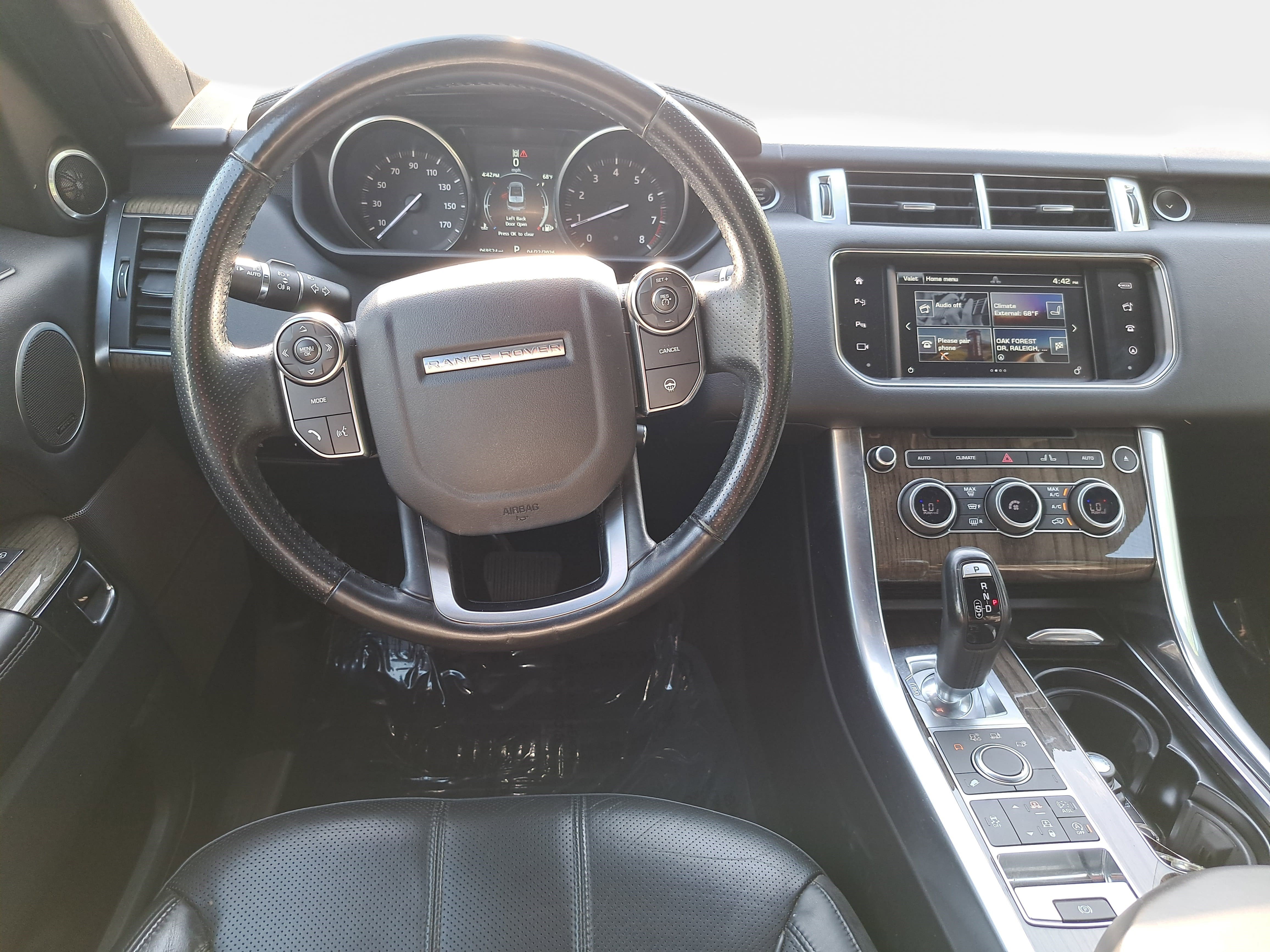 Used 2016 Land Rover Range Rover Sport HSE image 16