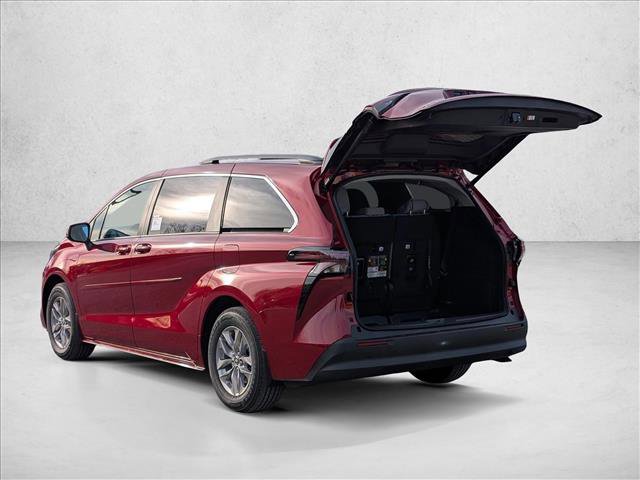 New 2026 Toyota Sienna LE image 9