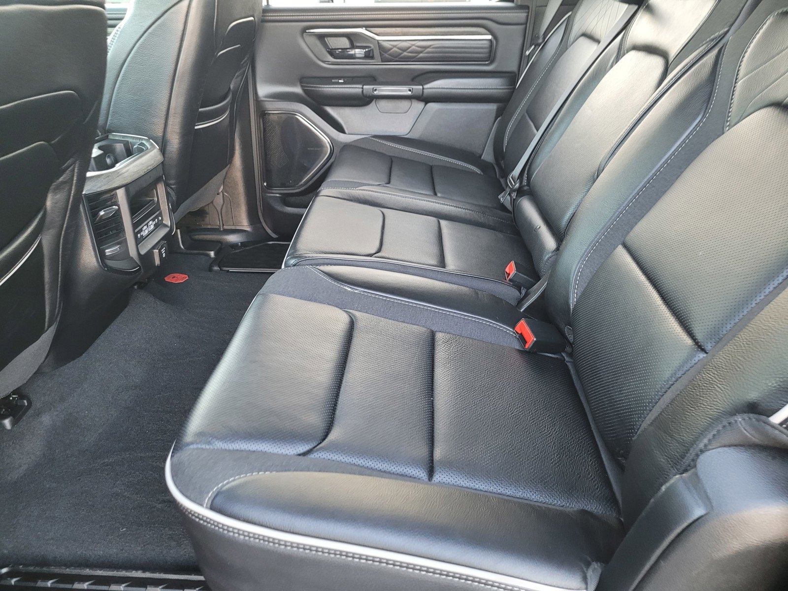 Used 2025 RAM 1500 Limited w/ Trailer Tow Group image 11