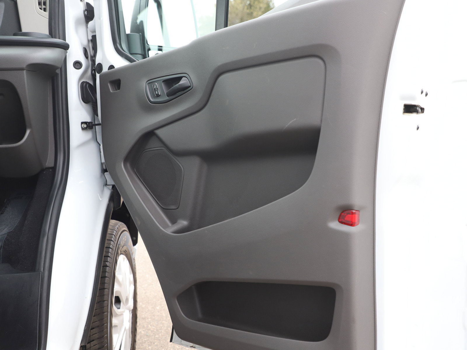 Used 2024 Ford Transit 350 XLT RWD image 9