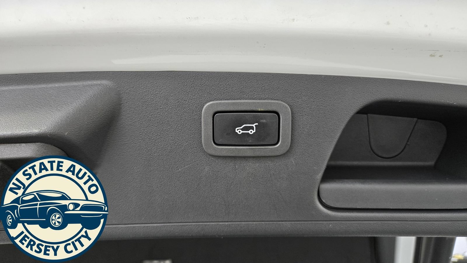 Used 2019 Jaguar E-PACE S AWD/4WD image 38