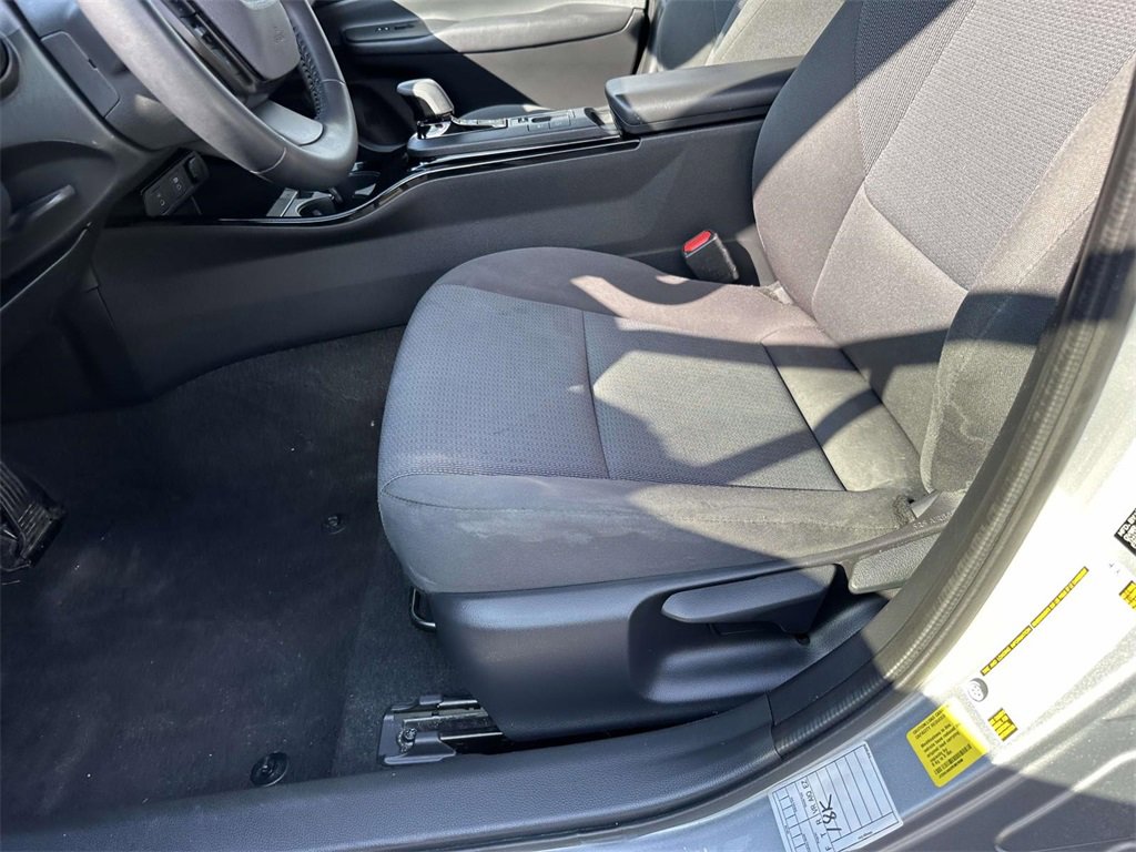 Used 2024 Toyota Prius LE image 17