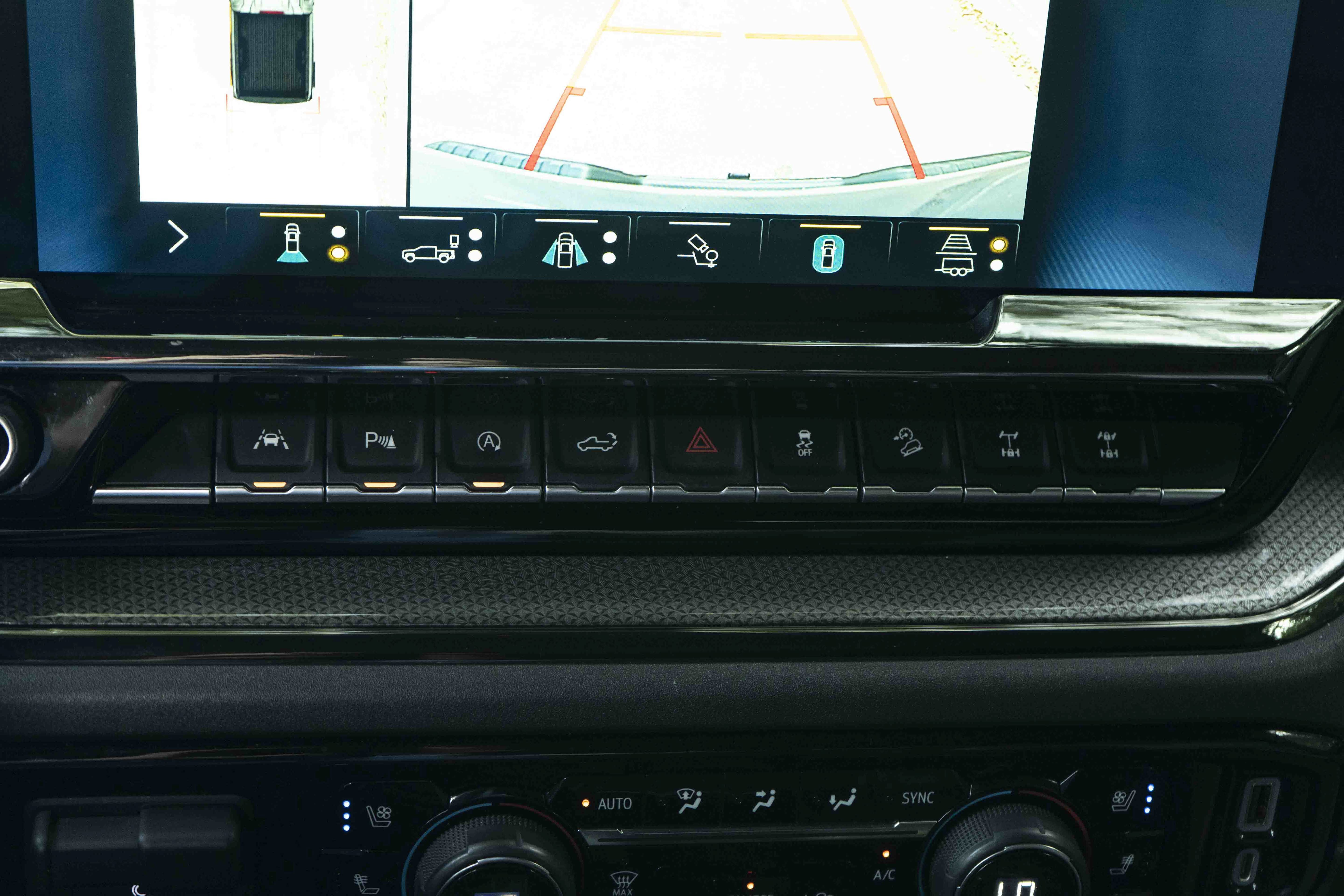 Used 2022 Chevrolet Silverado 1500 ZR2 w/ Technology Package AWD/4WD image 30