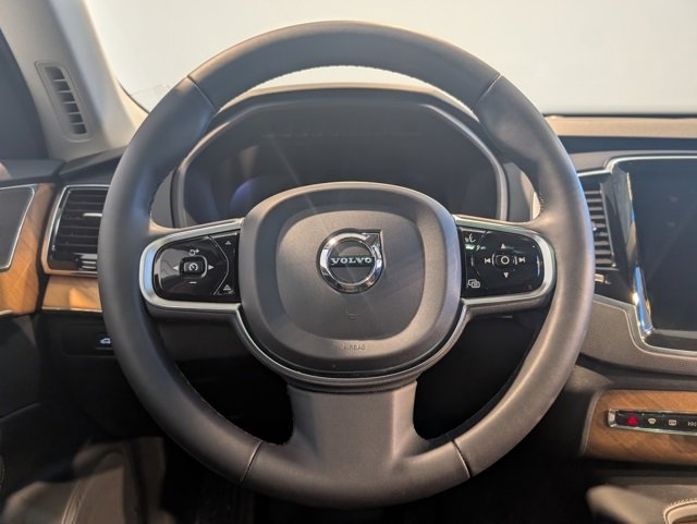 Used 2024 Volvo XC90 B6 Plus w/ Protection Package Premier image 17