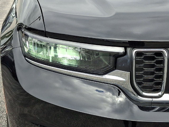 Certified 2025 Jeep Grand Cherokee L Laredo w/ Luxury Tech Group I AWD/4WD image 9