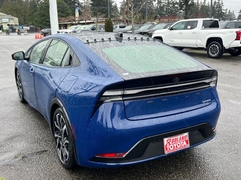 Used 2025 Toyota Prius XSE image 8