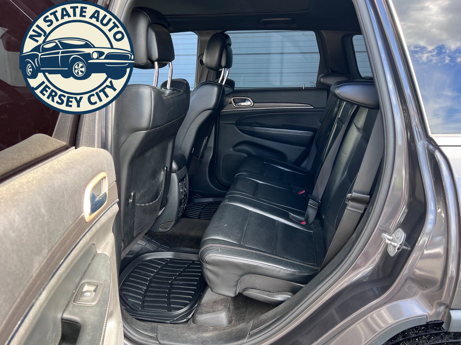 Used 2015 Jeep Grand Cherokee Limited w/ Luxury Group II AWD/4WD image 5