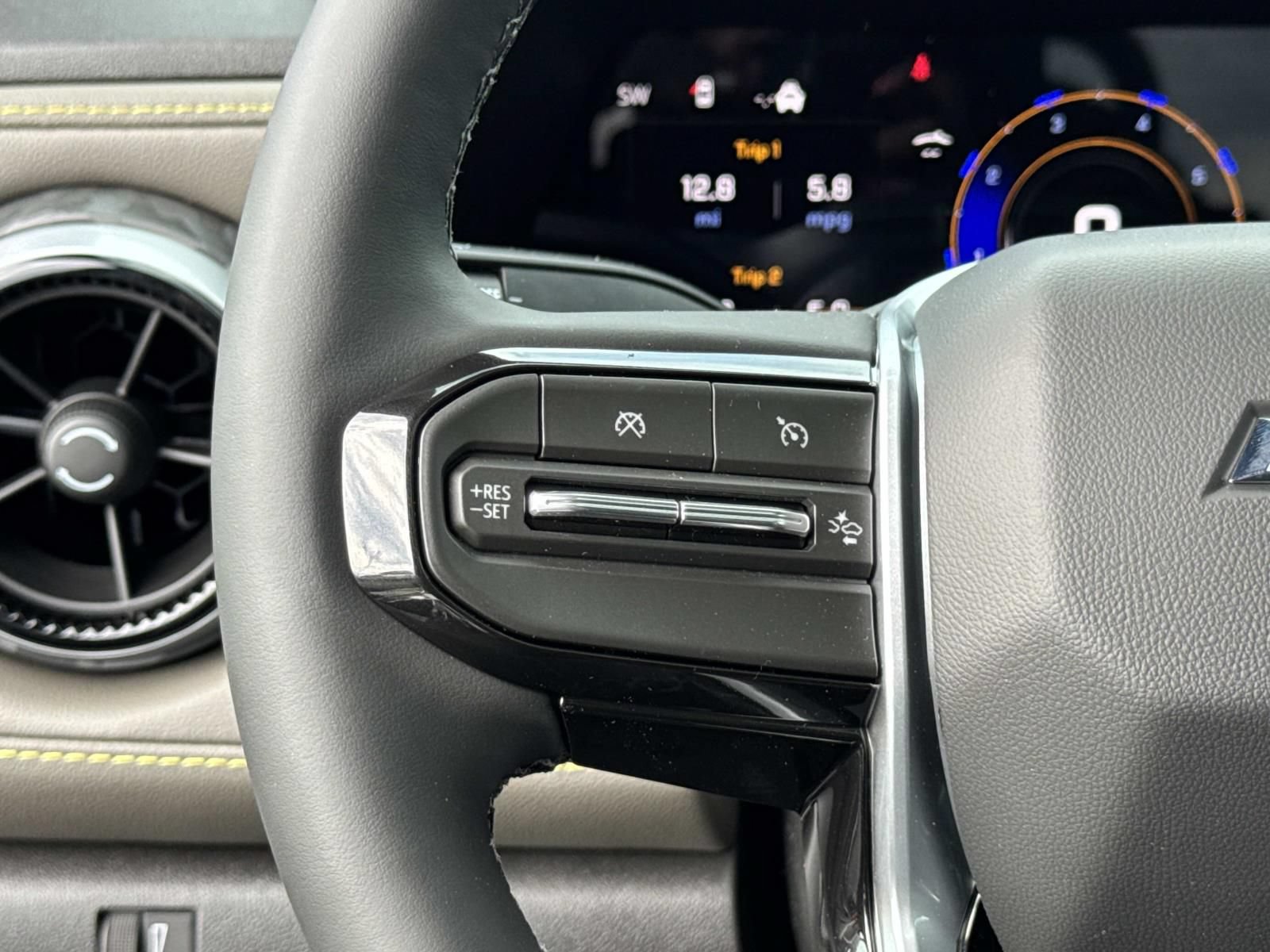 New 2026 Chevrolet Colorado ZR2 w/ ZR2 Bison Edition AWD/4WD image 25